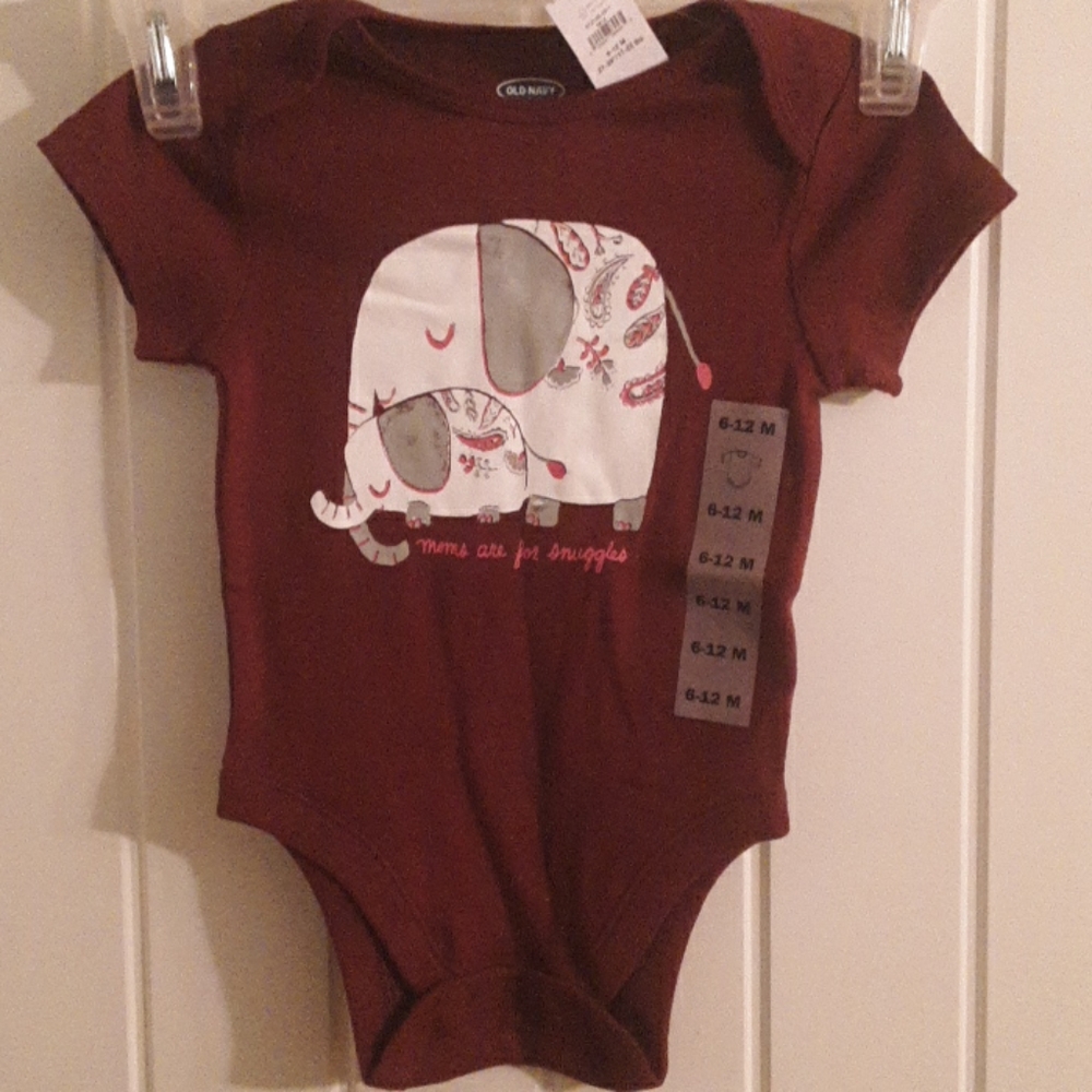 OLD NAVY BRAND / INFANT GIRLS ONSIE / SIZE 6-12 M